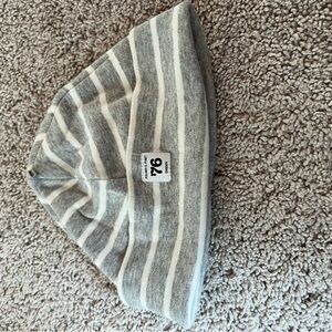 4-9month organic cotton hat Polarn O Pyret